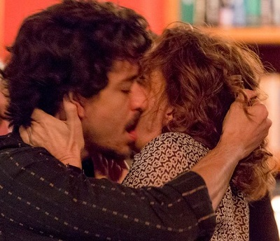 Elisa e Vicente se beijaram em Justiça (Foto: Ellen Soares/GShow)