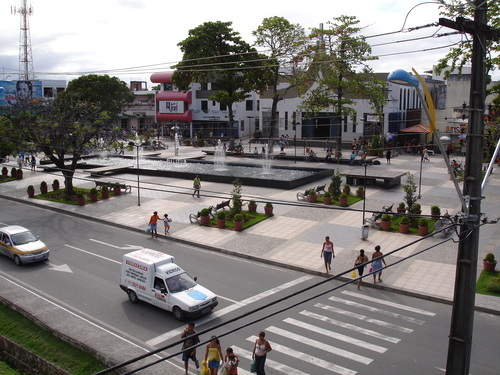 Shoppings funcionam parcialmente no Dia dos Comerciários em Camaçari