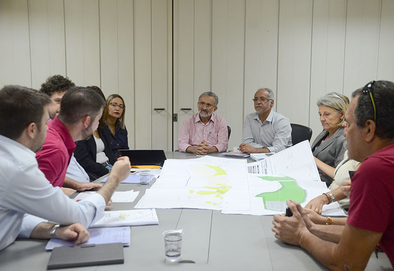 Reunião discute implantação de empreendimento em Camaçari (Foto: Aristeu Chagas))
