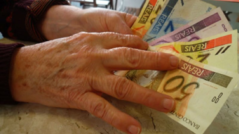 O resultado tem a ver com o crédito consignado e o financiamento mais acessível aos aposentados
