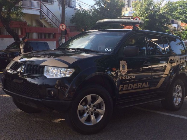 Polícia Federal esteve na sede do Partido dos Trabalhadores, no bairro do Rio Vermelho, em Salvador (Foto: Divulgação/Polícia Federal)