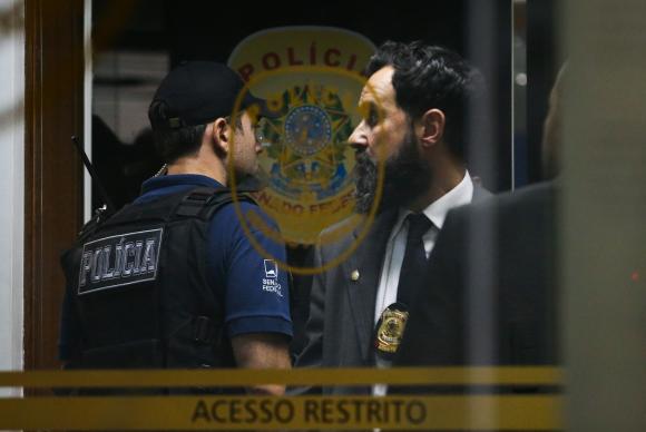 A PF apurou que a Polícia Legislativa fez varreduras em busca de grampos em endereços particulares de senadores para encontrar escutas ambientais e grampos telefônicos