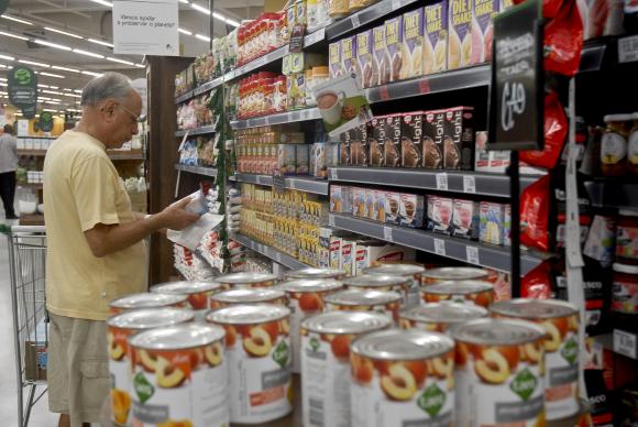 Índice Nacional de Preços ao Consumidor, que mede a inflação para famílias com renda até cinco salários mínimos, acumula 9,15% em 12 meses (Foto: EBC) Índice Nacional de Preços ao Consumidor, que mede a inflação para famílias com renda até cinco salários mínimos, acumula 9,15% em 12 meses (Foto: EBC)