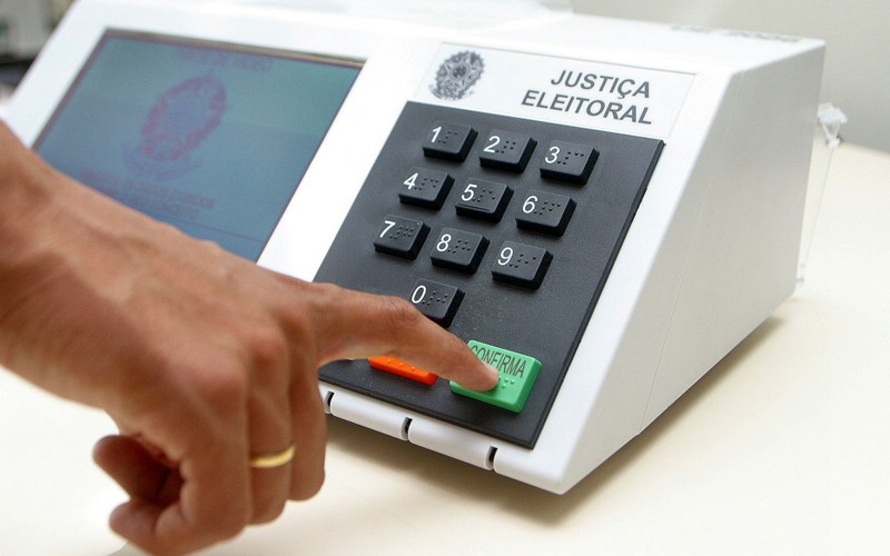 Ir à seção eleitoral sem documento com foto pode impedir o seu voto