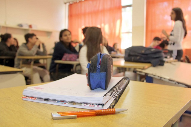 Greves que, em Camaçari, já interromperam as aulas por mais de 60 dias