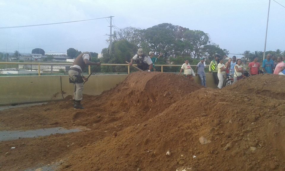 Viaduto do Trabalhador bloqueado