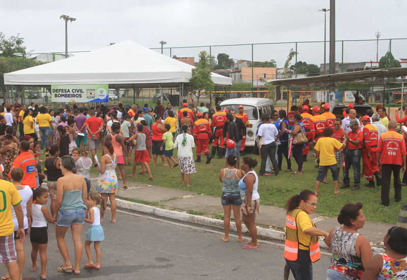 Defesa Civil prepara moradores de Camaçari para simulado de emergência (Foto: Adenilson Nunes)