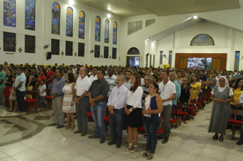 Centenas de pessoas lotaram a Catedral São Thomaz de Cantuária (Foto: Adenilson Nunes) Centenas de pessoas lotaram a Catedral São Thomaz de Cantuária (Foto: Adenilson Nunes)