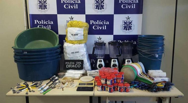 15 pessoas trabalhavam no refinamento da droga (Foto: Ascom | Polícia Civil)