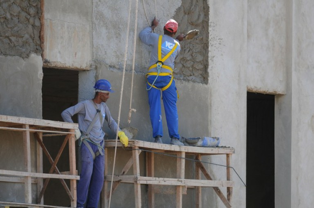 Brasileiros serão beneficiados com a normalização dos imóveis e renovação das suas casas (Foto: Dênio Simões/Agência Brasília)