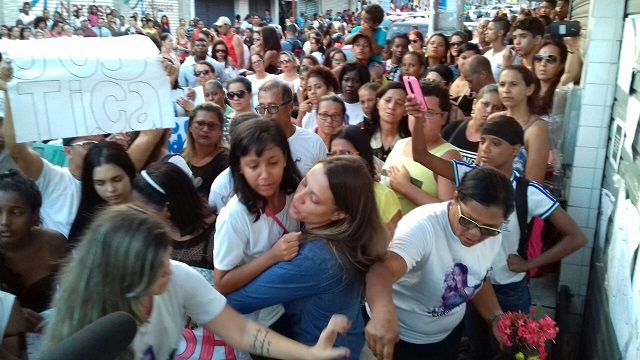 Após a caminhada, o grupo participou de uma missa na Catedral São Thomaz de Cantuária