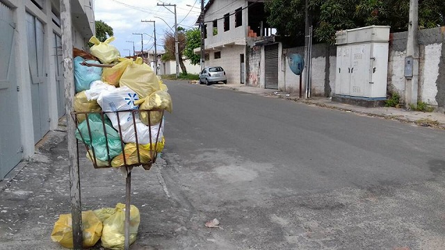Lixo na Gleba A (Foto: CFF/Marcelo Franco)