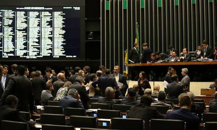 O Plenário da Câmara dos Deputados analisa a MP 746/16, que trata da reforma do ensino médio (Foto: Fabio Rodrigues Pozzebom | Agência Brasil)