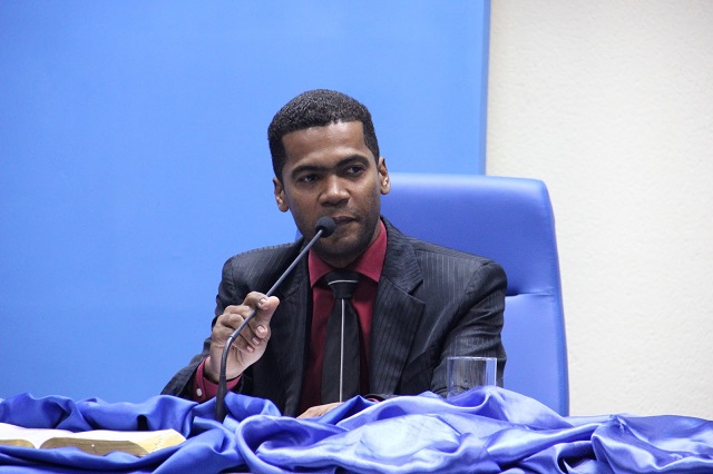 Pr. Neilton (PSB)