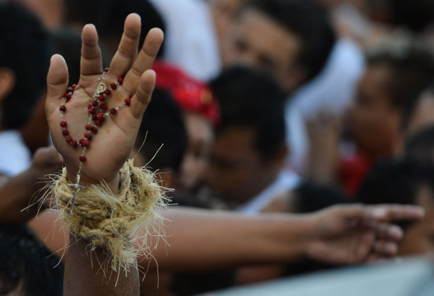 Segundo o estudo, caiu o número de pessoas que declaravam o catolicismo como a primeira religião
