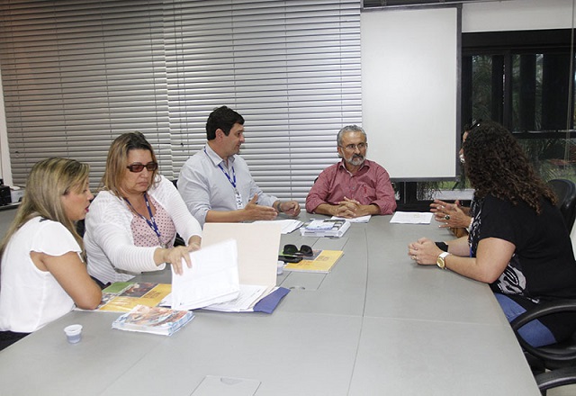O documento, aprovado pelos vereadores, foi assinado pelo prefeito e o presidente da Embasa, Rogério Cedraz, e deve ser publicado nos próximos dias.(Foto:Adenilson Nunes)