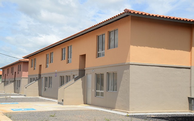 Os imóveis dos residenciais Sítio Verde e Sítio Horizonte dispõem de dois quartos, sala, cozinha, banheiro e área de serviço (Foto: Aristeu Chagas) Os imóveis dos residenciais Sítio Verde e Sítio Horizonte dispõem de dois quartos, sala, cozinha, banheiro e área de serviço (Foto: Aristeu Chagas)