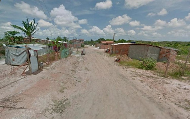 Os corpos foram encontrados na rua Guarapari, no bairro Verde Horizonte, próximo à Igreja Assembleia de Deus (Foto: Reprodução | Google Maps)