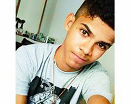 Aluno do Colégio Estadual de Monte Gordo, Rafael que é filho único de uma diarista e um caseiro, alcançou 920 pontos na prova de redação do Exame Nacional do Ensino Médio (Enem) e nos ensina uma importante lição (Foto: Reprodução | A TARDE)