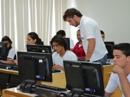 Os interessados devem se inscrever exclusivamente pela internet (Foto: Magda Oliveira | G1)