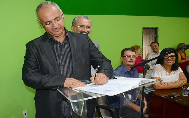 Atualmente Djalma ocupa o cargo de Chefe de Gabinete na Secretaria de Desenvolvimento Econômico (Foto: Aristeu Chagas)