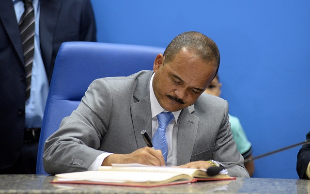 O prefeito Antonio Elinaldo (DEM) vai pedir um encontro com o governador Rui Costa e o secretário da Segurança Pública do Estado, Maurício Barbosa (Foto: ASCOM | PMC)