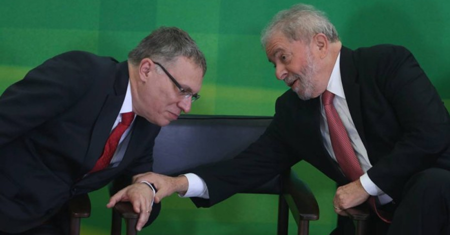 Ex-ministro da Justiça, Eugênio Aragão: '... alvo de persistente, covarde e mortífero ataque de quem o queria atingir através dela!' (Reprodução: Infoglobo)