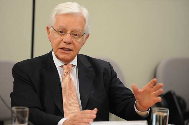 O ministro Celso de Mello, autorizou a nomeação de Moreira Franco, citado em delações de executivos da Odebrecht na Operação Lava Jato, para Secretaria Geral da Presidência da República