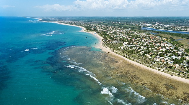 Praias de Camaçari devem receber 700 mil pessoas durante o período de carnaval