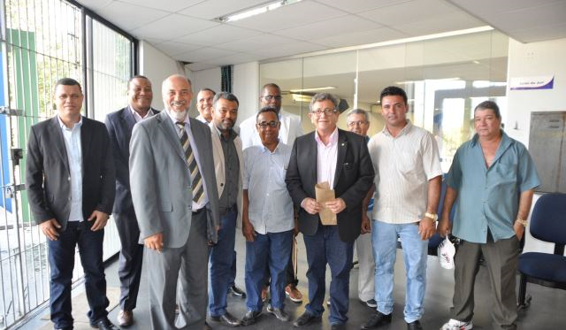 Na reunião, o grupo sugeriu que a justiça faça um TAC com a Prefeitura Municipal para que os mais de 2 mil feirantes possam continuar trabalhando