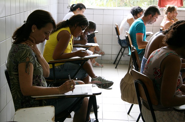 As vagas são para diversas regiões do país com oportunidades para nível médio e superior (Foto: Evandro Veiga/ CORREIO)