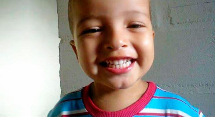 O pequeno Luís Henrique estava brincando no quintal (Foto: Arquivo Pessoal)