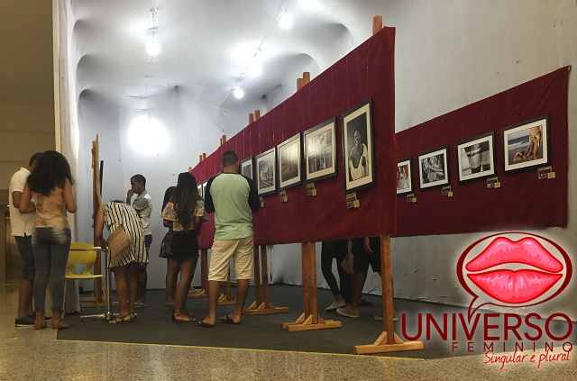 O 'Universo Feminino - Singular e Plural' é uma exposição fotográfica promovida pelo Clube de Arte Fotográfica Camaçari, e faz parte das homenagens ao Dia Internacional da Mulher