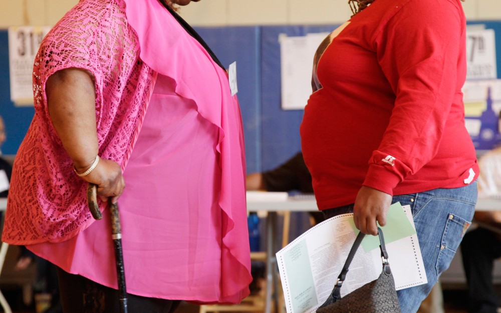 Estudo sugere que pessoas que têm genes que predispõem a gordura abdominal têm mais risco de diabetes e de doenças cardíacas (Foto: AP Photo/Mark Lennihan, File)
