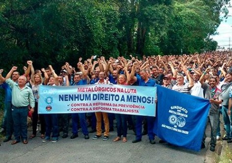 A Frente Brasil Popular e a Frente Povo sem Medo, ligadas ao PT, encabeçam a convocação dos atos em 23 capitais