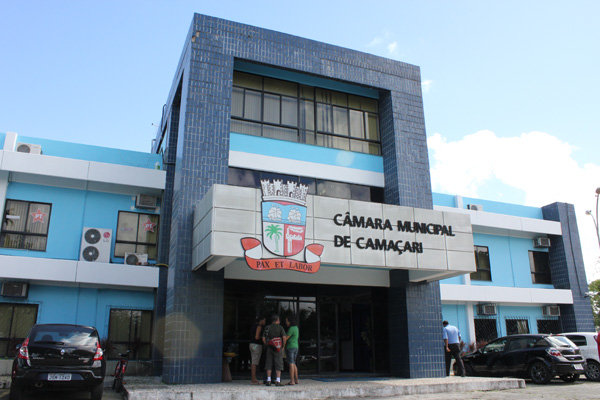 A Assessoria de Comunicação da Câmara, em nota enviada à imprensa, informa que a notícia sobre a vaga de estágio é falsa