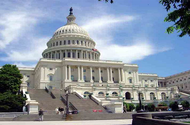 Localizado em Washington DC, o Washington Center tem o intuito de formar líderes em diversas áreas e proporcionar uma experiência prática em seu setor de interesse Localizado em Washington DC, o Washington Center tem o intuito de formar líderes em diversas áreas e proporcionar uma experiência prática em seu setor de interesse