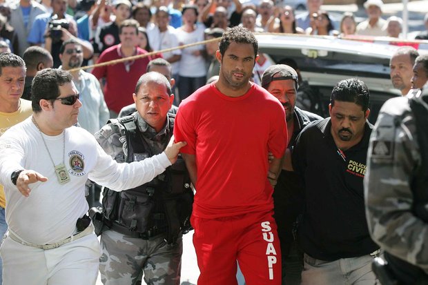 Condenado pela morte de sua ex-namorada Eliza Samudio, Bruno foi solto no dia 24 de fevereiro (Foto: AFP) Condenado pela morte de sua ex-namorada Eliza Samudio, Bruno foi solto no dia 24 de fevereiro (Foto: AFP)
