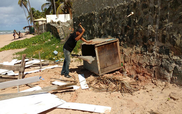 Ação na Praia de Jauá (Foto: Reprodução)
