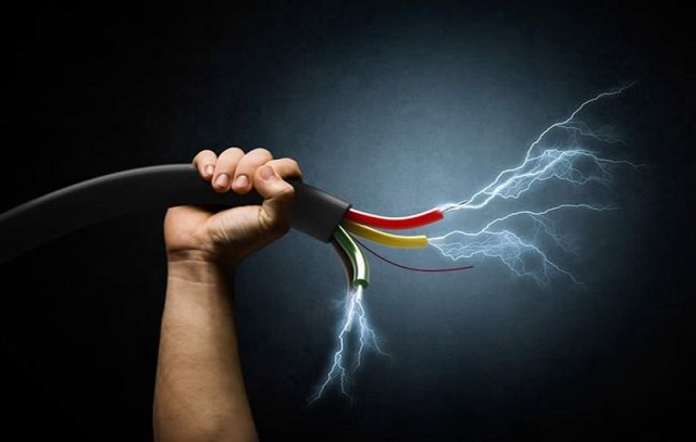 Segundo o levantamento, em todo o Brasil, apenas em 2016, 599 pessoas morreram em decorrência de acidentes com eletricidade, sendo 171 relacionados a acidentes domésticos