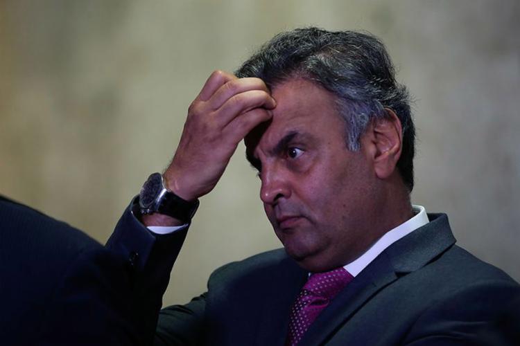 O senador afastado Aécio e o deputado Rocha Loures foram gravados por Joesley Batista em negociação de pagamento de propina pelo empresário (Foto: Valter Campanato l Agência Brasil)