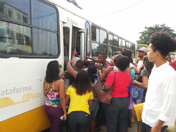 Na última terça-feira (16) rodoviários atrasaram a saída dos ônibus em quatro garagens (Foto: Mauro Akin Nassor/Arquivo Correio)