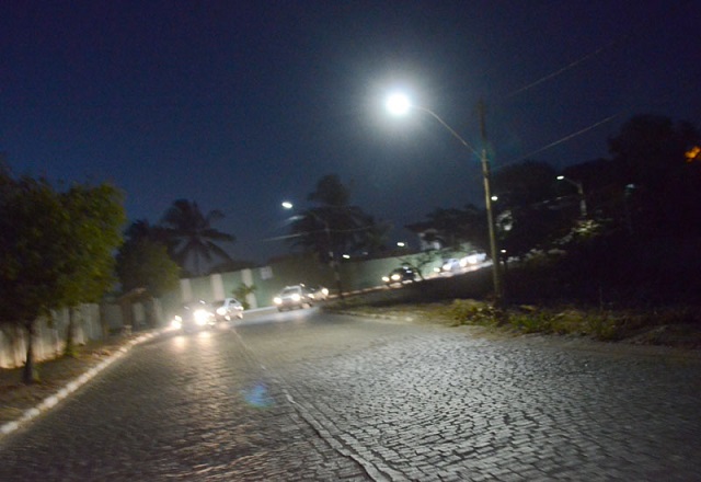 Em nota, o governo municipal informa que concluiu nesta semana o processo de licitação para a contratação da nova empresa responsável pela iluminação da cidade (Foto: Arquivo/PMC) Em nota, o governo municipal informa que concluiu nesta semana o processo de licitação para a contratação da nova empresa responsável pela iluminação da cidade (Foto: Arquivo/PMC)