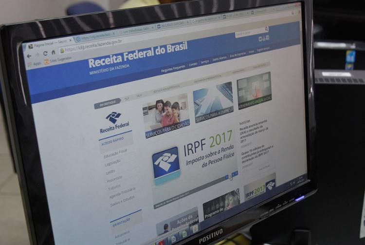A Receita Federal liberou nesta quinta-feira, 8, a consulta ao primeiro lote da restituição do IR (Foto: Xando Pereira l Ag. A TARDE) A Receita Federal liberou nesta quinta-feira, 8, a consulta ao primeiro lote da restituição do IR (Foto: Xando Pereira l Ag. A TARDE)