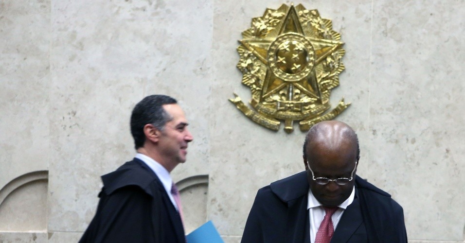 O ministro Luís Roberto Barroso pediu desculpas públicas por ter chamado o ex-presidente do Supremo Tribunal Federal Joaquim Barbosa de 'negro de primeira linha' O ministro Luís Roberto Barroso pediu desculpas públicas por ter chamado o ex-presidente do Supremo Tribunal Federal Joaquim Barbosa de 'negro de primeira linha'