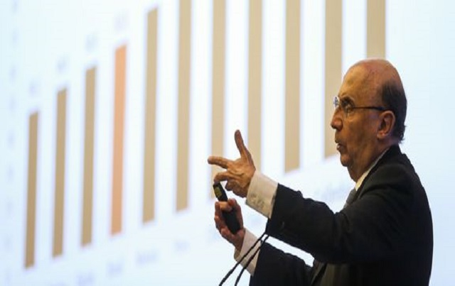 A medida foi divulgada pelo jornal O Globo e, segundo Meirelles, está em 'fase embrionária' (Foto: Acervo/Agência Brasil) A medida foi divulgada pelo jornal O Globo e, segundo Meirelles, está em 'fase embrionária' (Foto: Acervo/Agência Brasil)