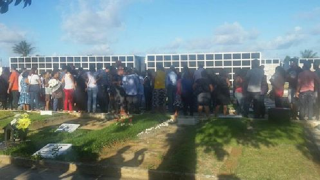 Ana América foi sepultada no Cemitério Jardim da Eternidade na Gleba H Ana América foi sepultada no Cemitério Jardim da Eternidade na Gleba H