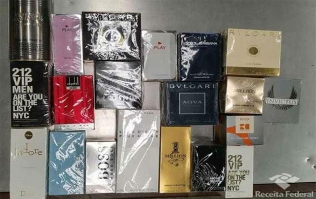 Leilão tem lotes com perfumes, relógios, celulares e outros itens (Foto: Divulgação | Receita Federal) Leilão tem lotes com perfumes, relógios, celulares e outros itens (Foto: Divulgação | Receita Federal)