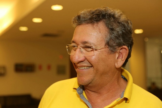 O deputado federal Luiz Caetano particpou da posse coletiva dos 21 presidentes do PT do Território de Irecê