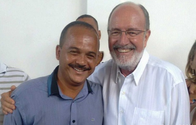Elinaldo lança candidatura de Tude para estadual e convida vice para o DEM Elinaldo lança candidatura de Tude para estadual e convida vice para o DEM